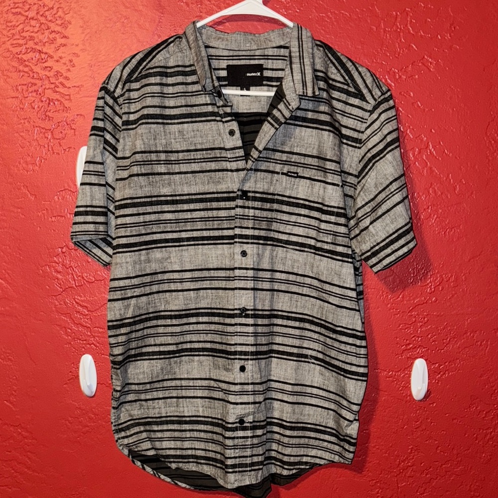 Hurley Black and Gray Casual Button Down Shirt